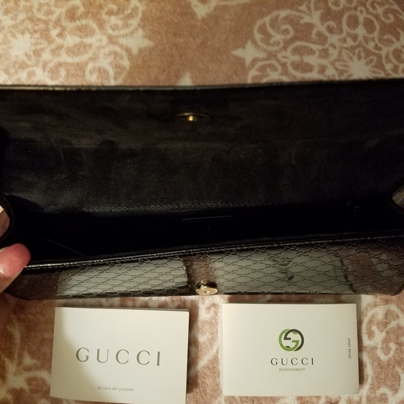 COPY - Black Gucci Embossed Patent Leather Clutch - Picture 5 of 8